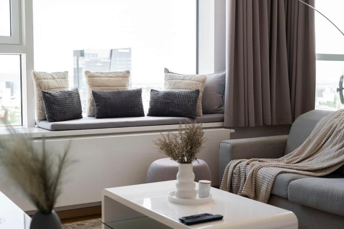 Apartament Luxury 1Bdrm On The 28Th Floor Bratysława Zewnętrze zdjęcie